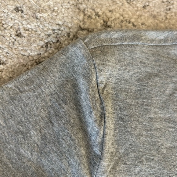 Penguin men’s L heritage slim fit never worn! This is Slim measurements below - Picture 6 of 10